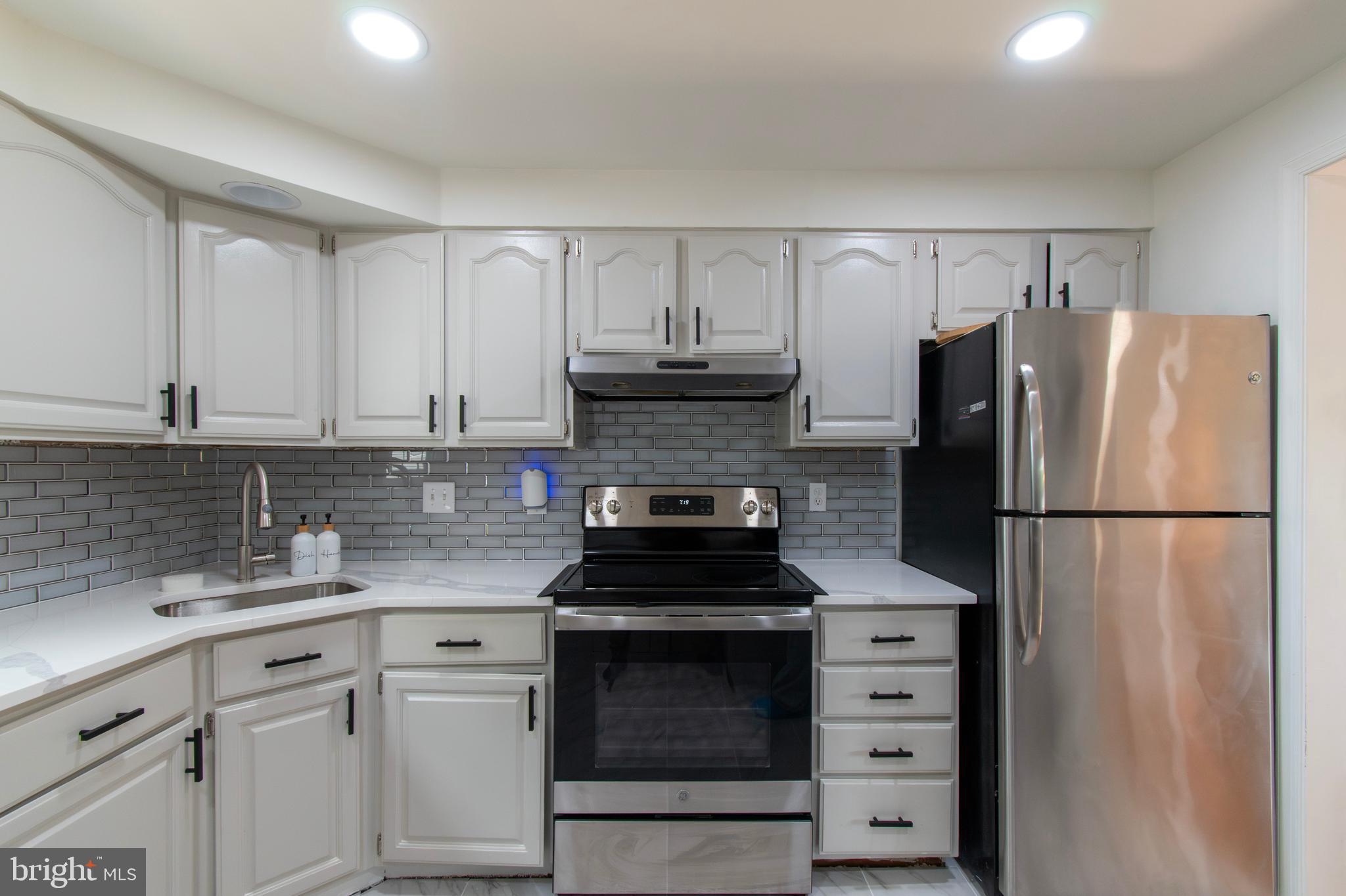 9336 Burke Road Burke, VA 22015 - Photo 14 of 37 Gallery Image 14
