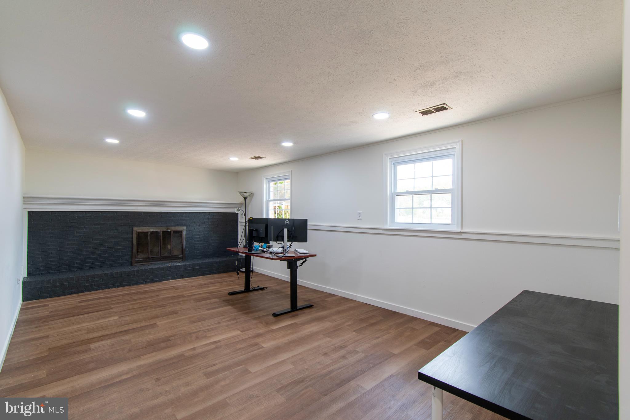 9336 Burke Road Burke, VA 22015 - Photo 26 of 37 Gallery Image 26