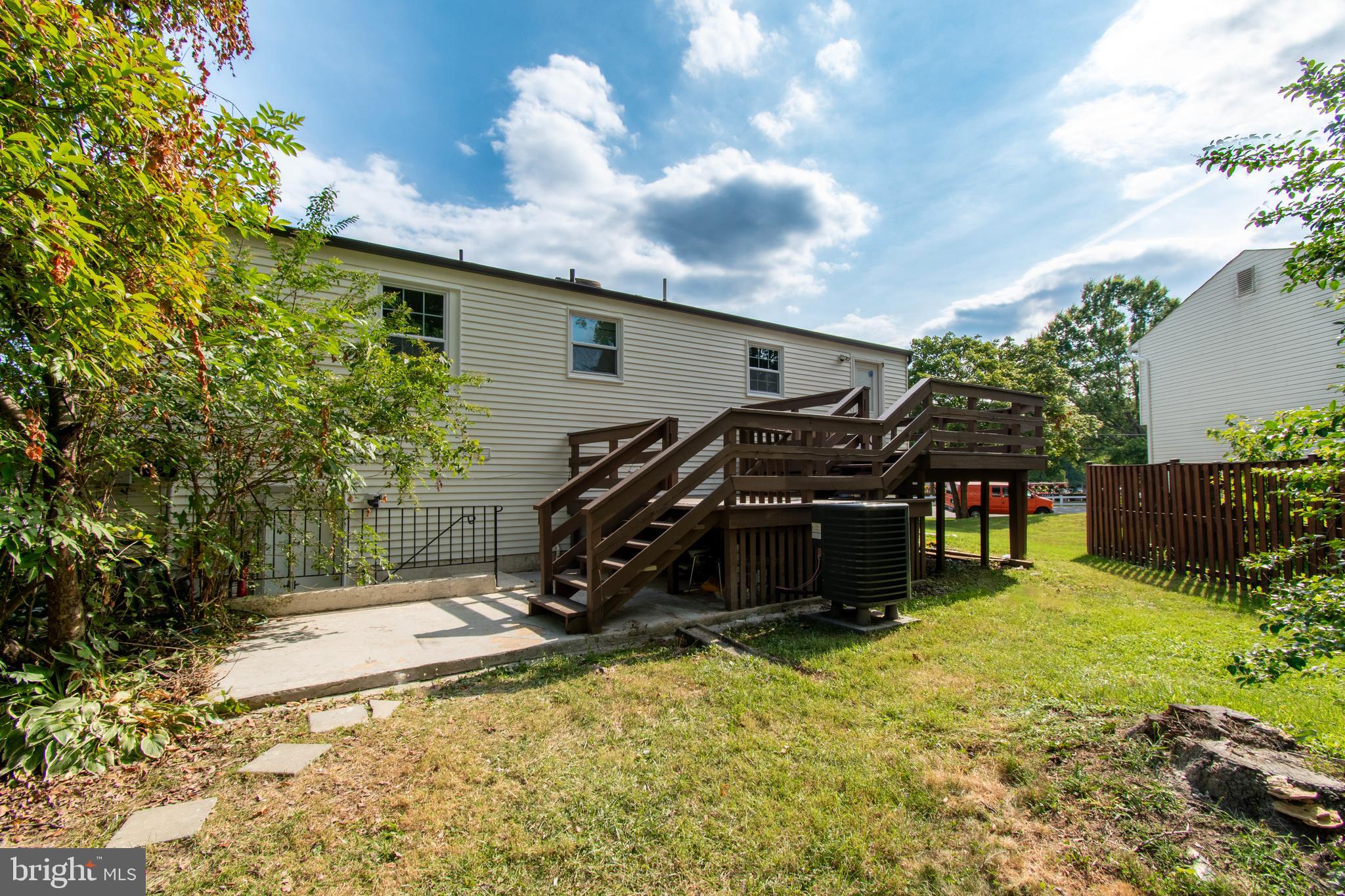 9336 Burke Road Burke, VA 22015 - Photo 5 of 37 Gallery Image 5