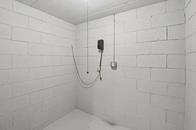 $264,900 | 18036 Oakley Avenue, Lansing, IL 60438