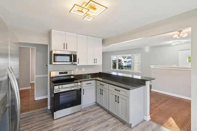 $264,900 | 18036 Oakley Avenue, Lansing, IL 60438