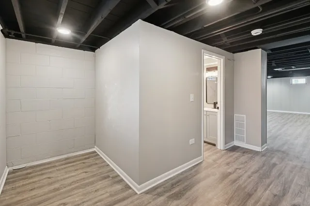 $264,900 | 18036 Oakley Avenue, Lansing, IL 60438