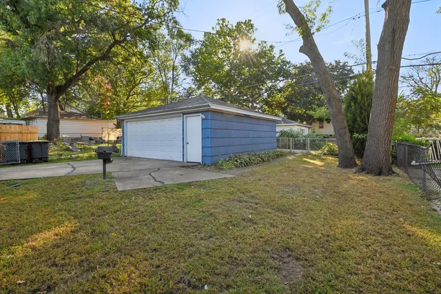 $264,900 | 18036 Oakley Avenue, Lansing, IL 60438