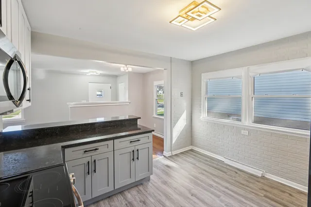 $264,900 | 18036 Oakley Avenue, Lansing, IL 60438