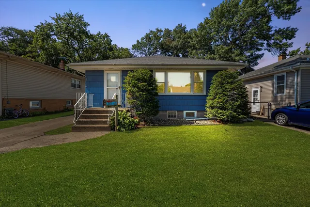 $264,900 | 18036 Oakley Avenue, Lansing, IL 60438