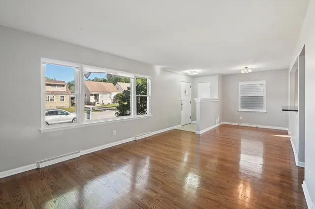 $264,900 | 18036 Oakley Avenue, Lansing, IL 60438