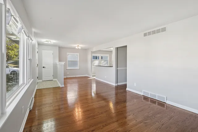 $264,900 | 18036 Oakley Avenue, Lansing, IL 60438