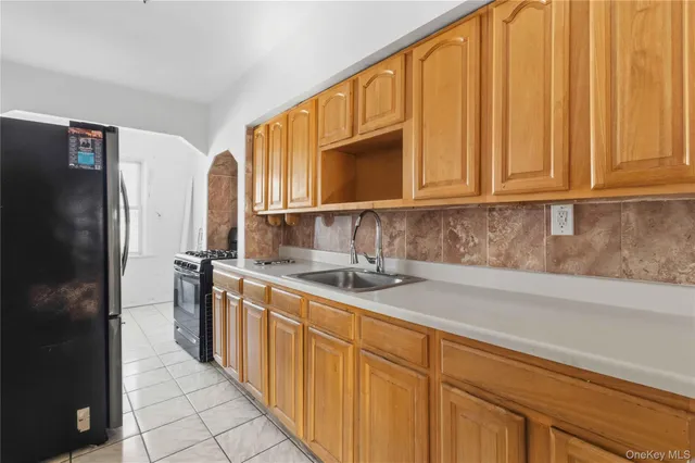 $669,000 | 202-07 109th Avenue | Hollis