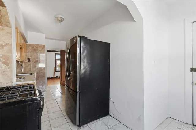 $669,000 | 202-07 109th Avenue | Hollis