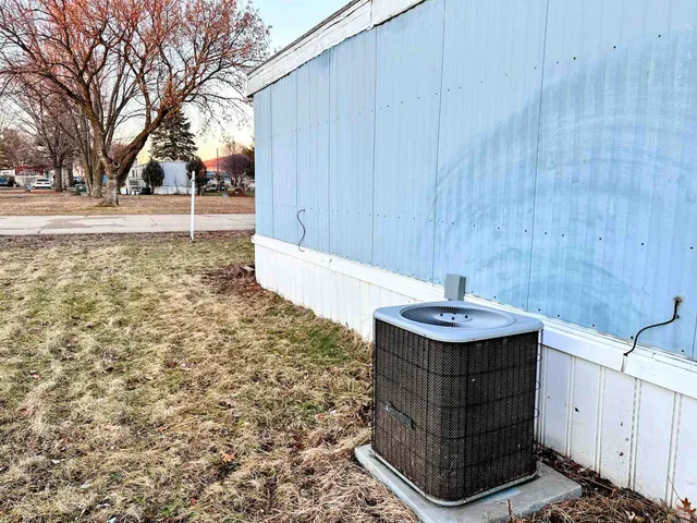 $25,000 | 36 Joyce Avenue, Prairie du Chien, WI 53821