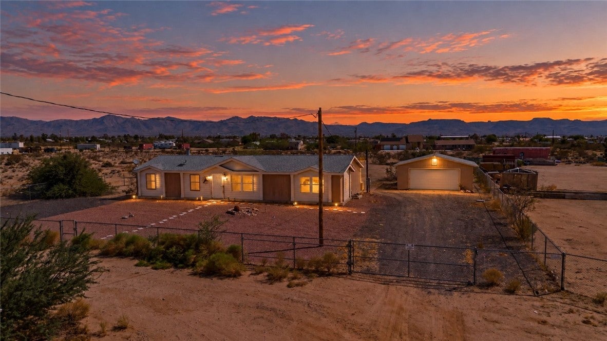 868 Colorado Road Golden Valley, AZ 86413 - Photo 4 of 56 Gallery Image 4
