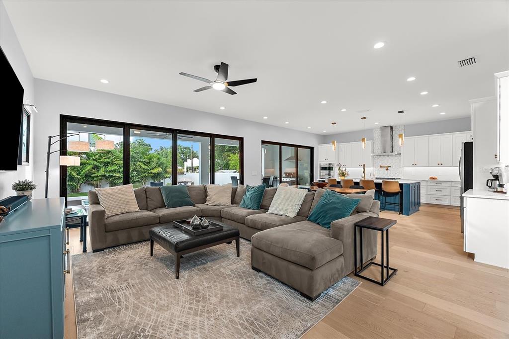 2707 North Ridgewood Avenue Tampa, FL 33602 - Photo 11 of 86