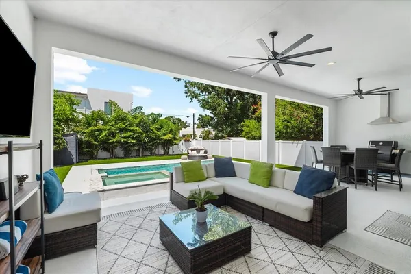 $1,749,990 | 2707 North Ridgewood Avenue, Tampa, FL 33602