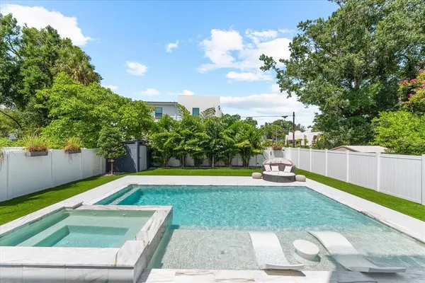 $1,749,990 | 2707 North Ridgewood Avenue, Tampa, FL 33602