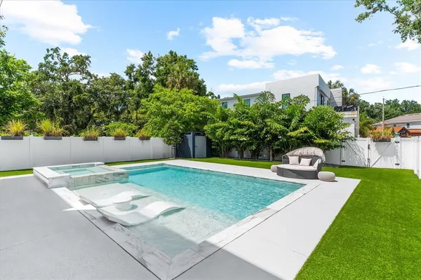 $1,749,990 | 2707 North Ridgewood Avenue, Tampa, FL 33602