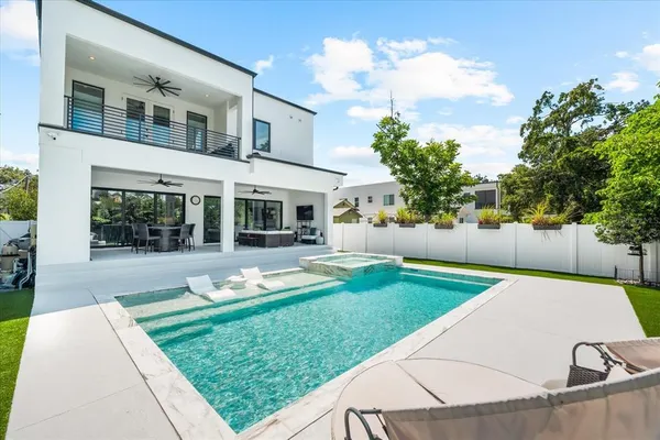 $1,749,990 | 2707 North Ridgewood Avenue, Tampa, FL 33602