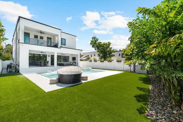 $1,749,990 | 2707 North Ridgewood Avenue, Tampa, FL 33602