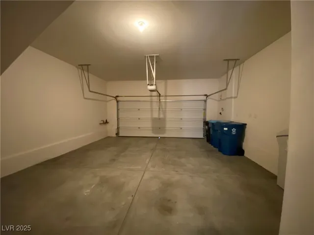 $2,216 | 10817 Wrigley Field Avenue, Las Vegas, NV 89166