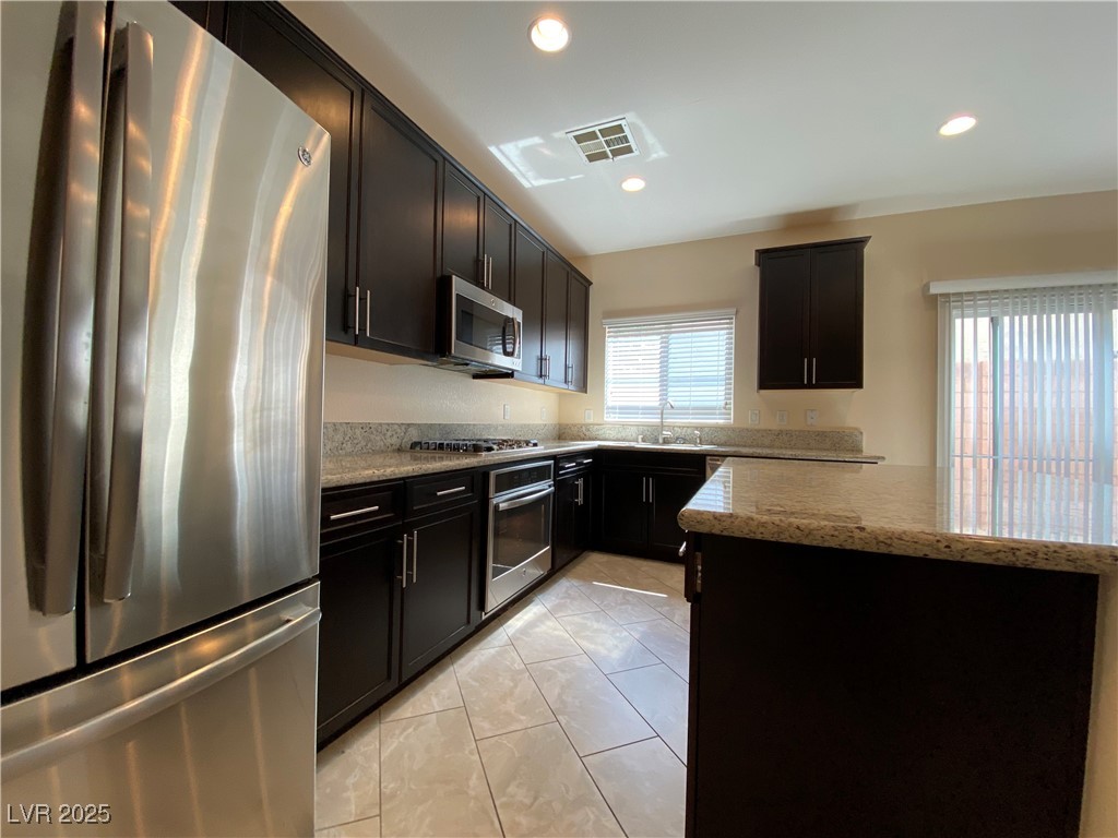 10817 Wrigley Field Avenue Las Vegas, NV 89166 - Photo 4 of 27