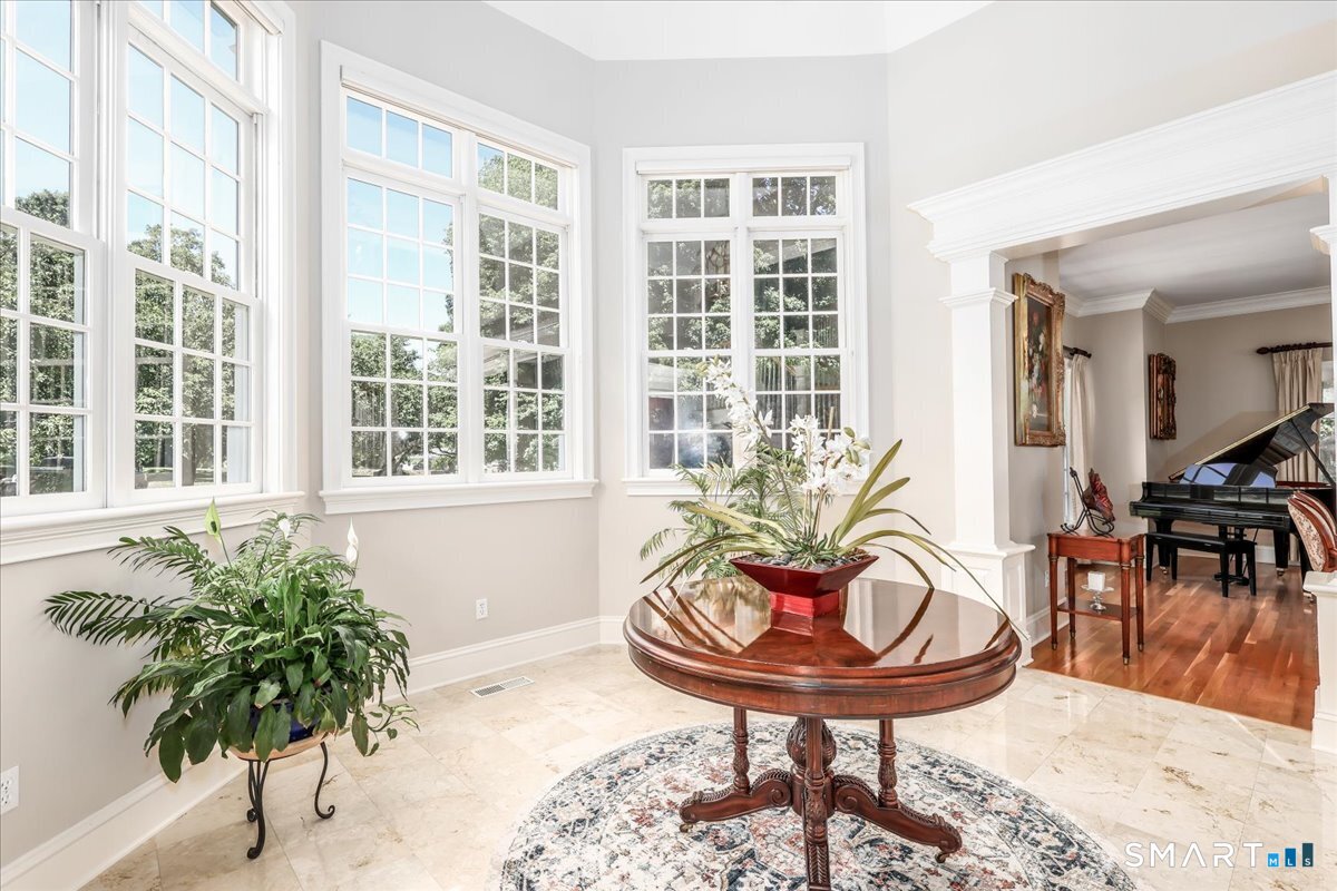 170 Branchville Road Ridgefield, CT 06877 - Photo 5 of 36 Grand two story foyer