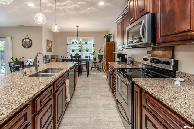 $374,900 | 103 Excalibur Drive, Carterville, IL 62918