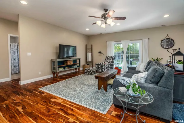 $374,900 | 103 Excalibur Drive, Carterville, IL 62918