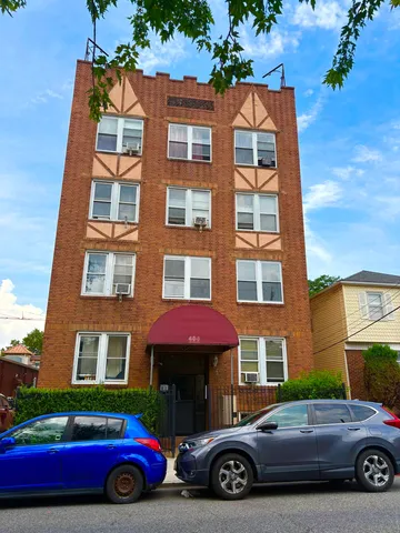 $1,795 | 404 Stegman Parkway, Unit D1, Jersey City, NJ 07305