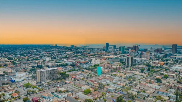 $1,700,000 | 1027 Pacific Avenue, Long Beach, CA 90813