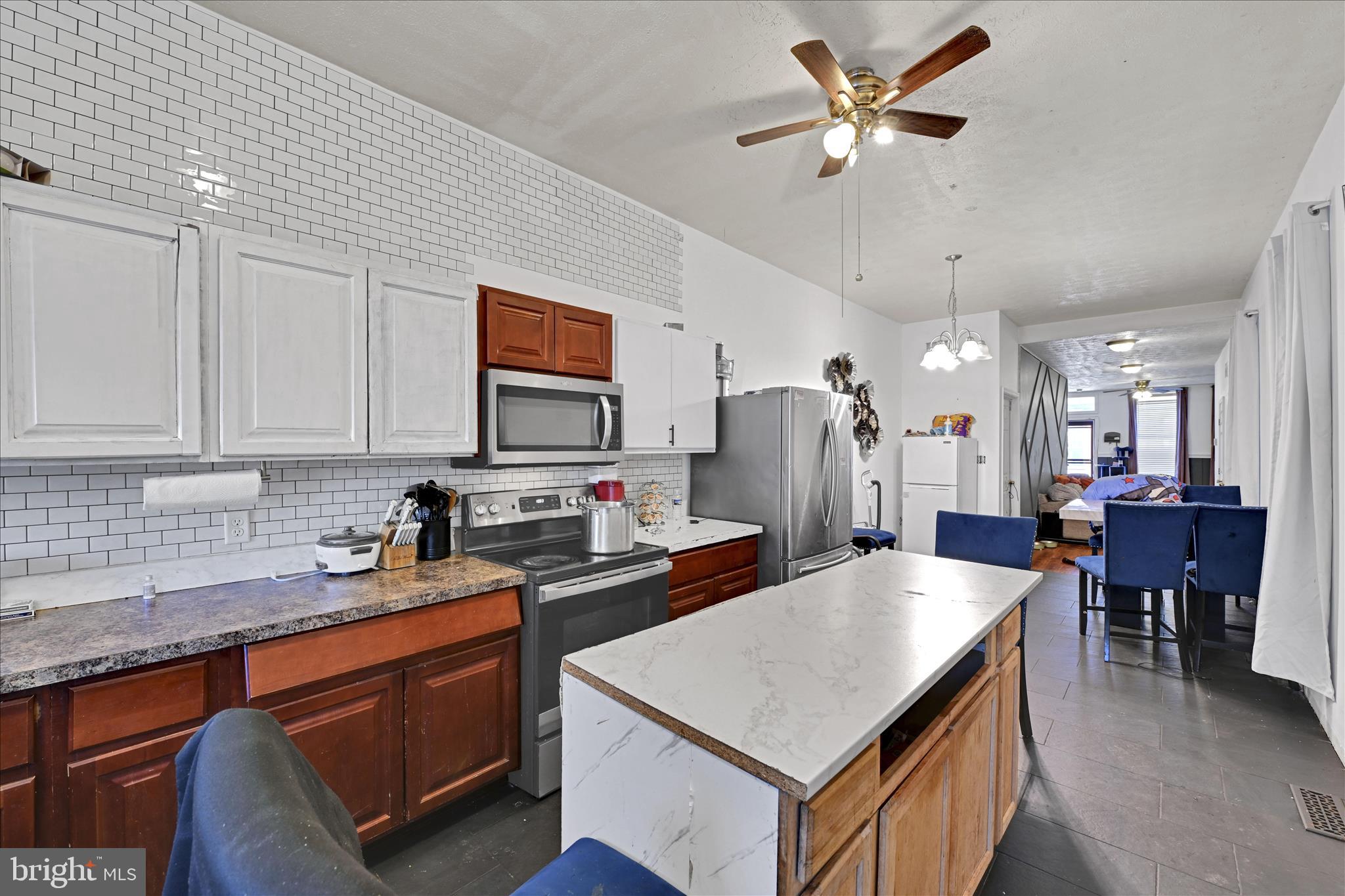 321 East Poplar Street York, PA 17403 - Photo 11 of 32 Kitchen