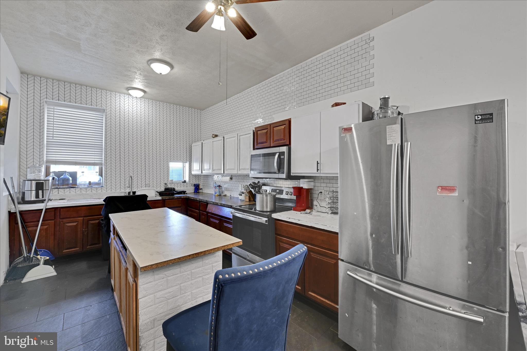 321 East Poplar Street York, PA 17403 - Photo 12 of 32 Kitchen