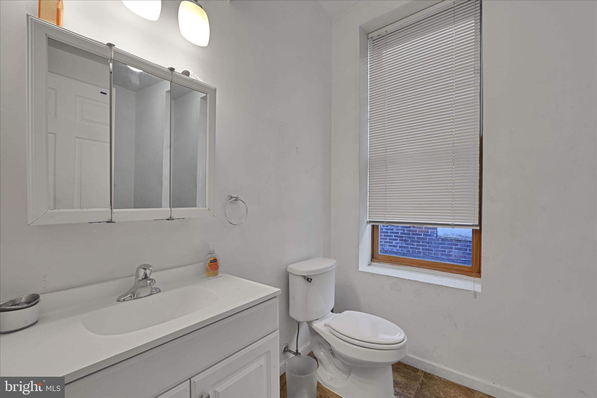 321 East Poplar Street York, PA 17403 - Photo 21 of 32 Bathroom