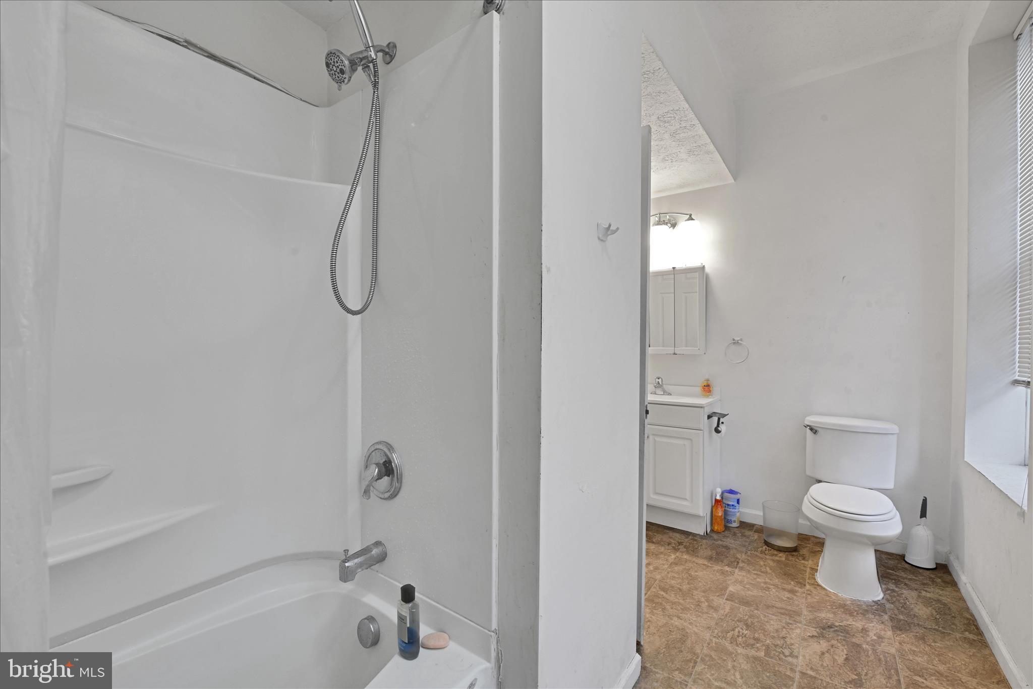 321 East Poplar Street York, PA 17403 - Photo 22 of 32 Bathroom