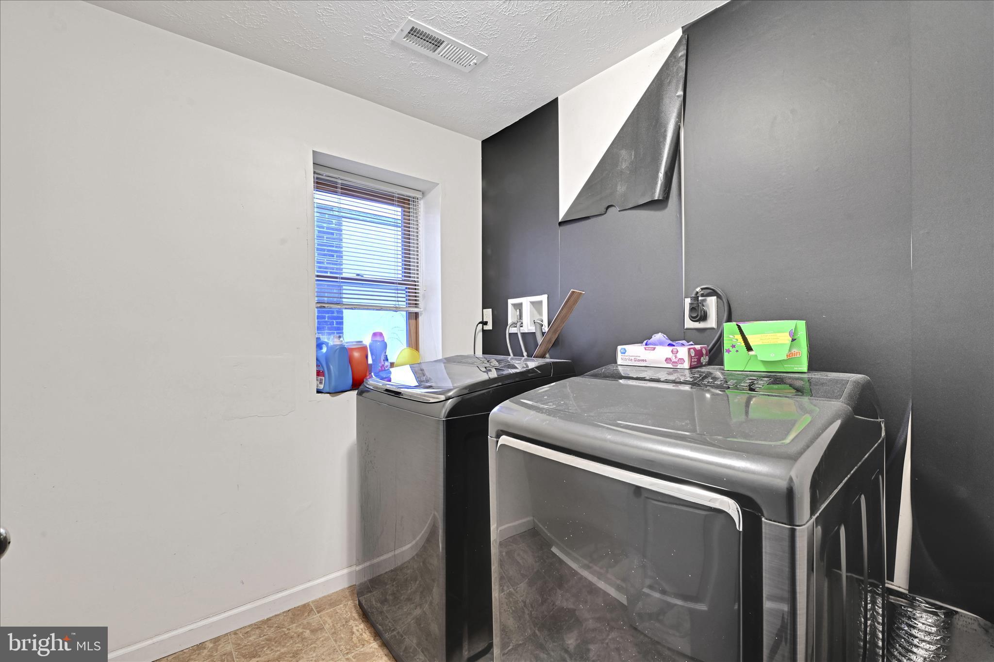 321 East Poplar Street York, PA 17403 - Photo 27 of 32 Laundry Area