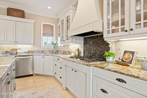 $625,000 | 315 Vanburg Place, Lafayette, LA 70508