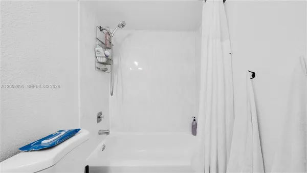 $405,000 | 8186 Northwest 98th Lane, Unit 123, Hialeah Gardens, FL 33016