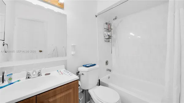 $405,000 | 8186 Northwest 98th Lane, Unit 123, Hialeah Gardens, FL 33016