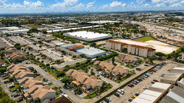 $405,000 | 8186 Northwest 98th Lane, Unit 123, Hialeah Gardens, FL 33016