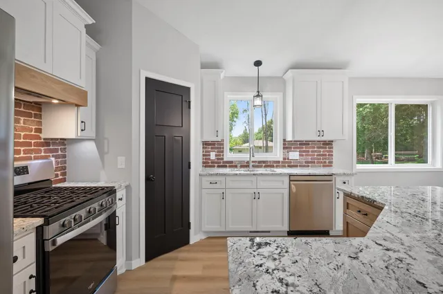 $499,900 | 1752 209th Avenue Northeast, East Bethel, MN 55011