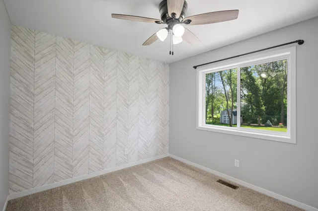 $499,900 | 1752 209th Avenue Northeast, East Bethel, MN 55011