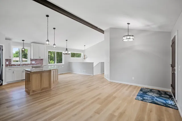 $499,900 | 1752 209th Avenue Northeast, East Bethel, MN 55011