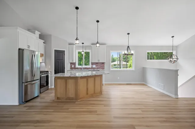 $499,900 | 1752 209th Avenue Northeast, East Bethel, MN 55011