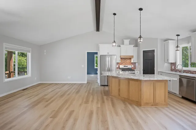 $499,900 | 1752 209th Avenue Northeast, East Bethel, MN 55011