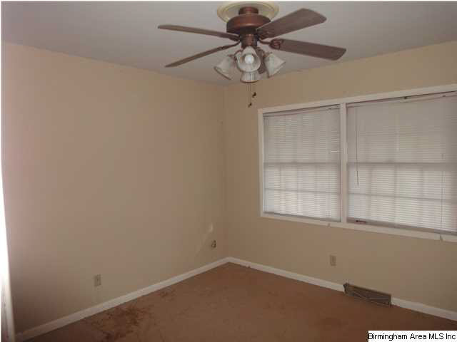 447 Argonne Drive Northeast Birmingham, AL 35215 - Photo 6 of 11