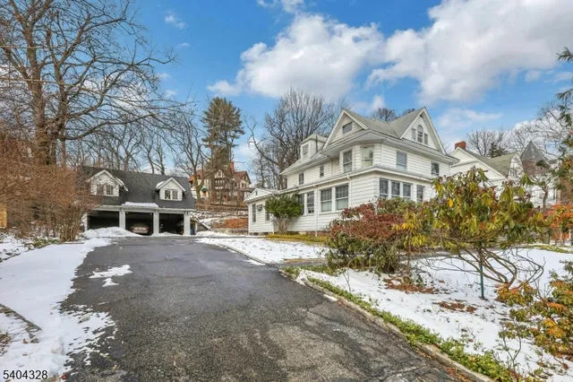 $1,500,000 | 16 North Mountain Avenue, Montclair, NJ 07042