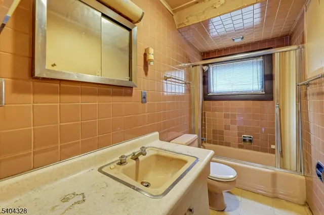 $1,500,000 | 16 North Mountain Avenue, Montclair, NJ 07042