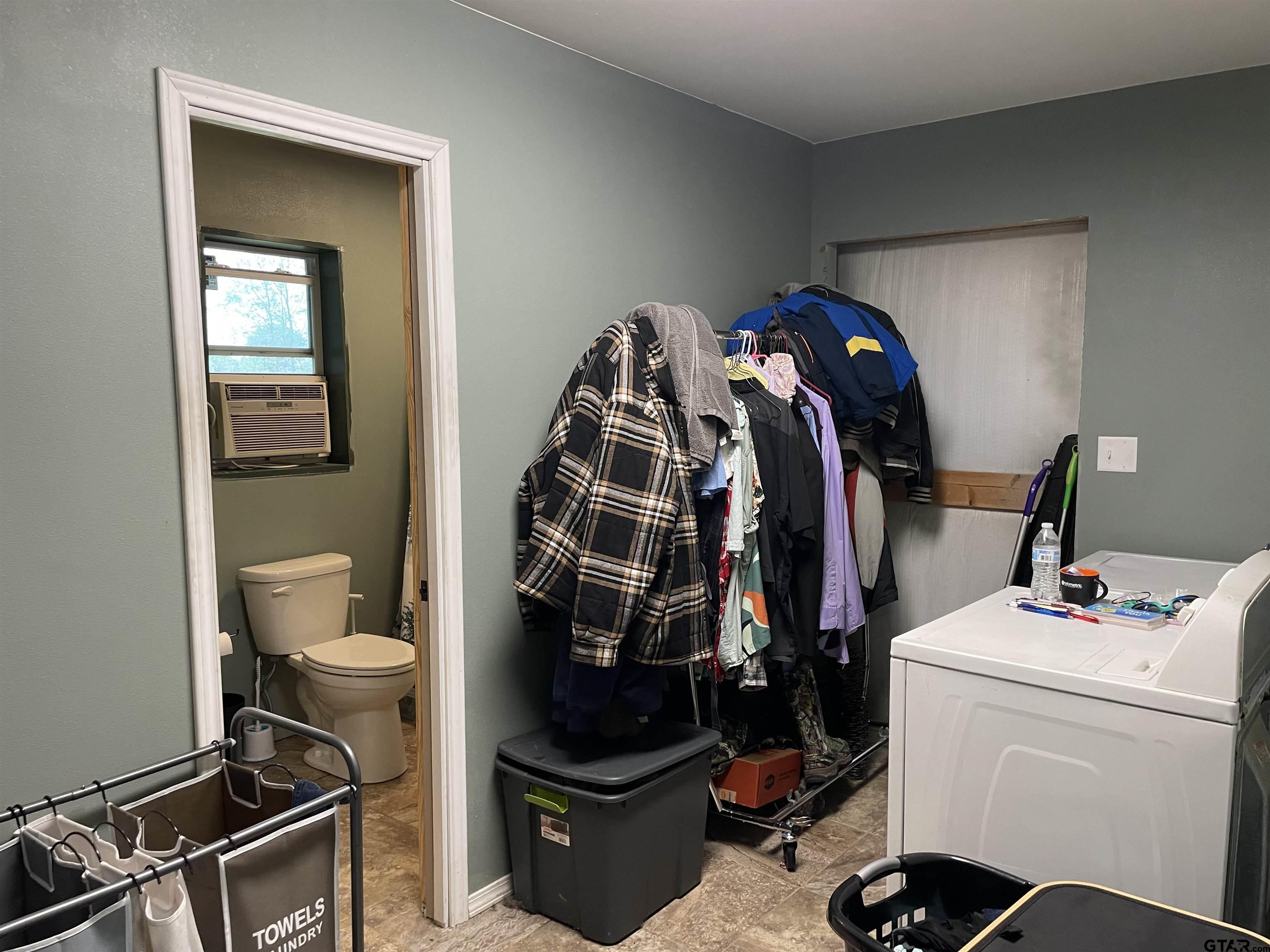 677 South Chandler Street Rusk, TX 75785 - Photo 6 of 16 a view of a room with gym equipment