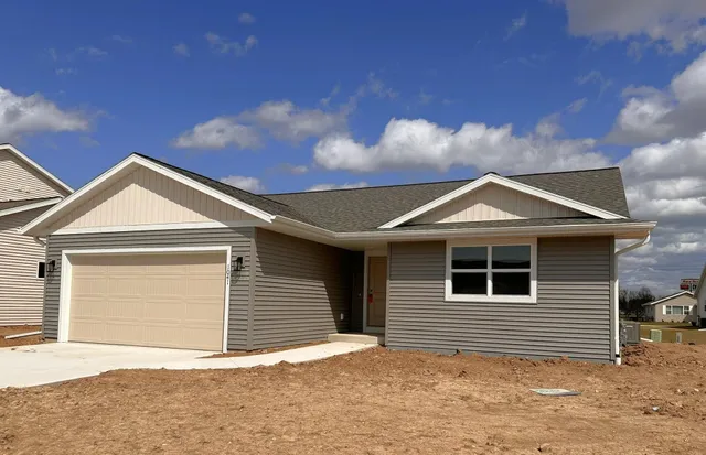 $315,000 | 1041 Mcnish Court, Sheboygan Falls, WI 53085