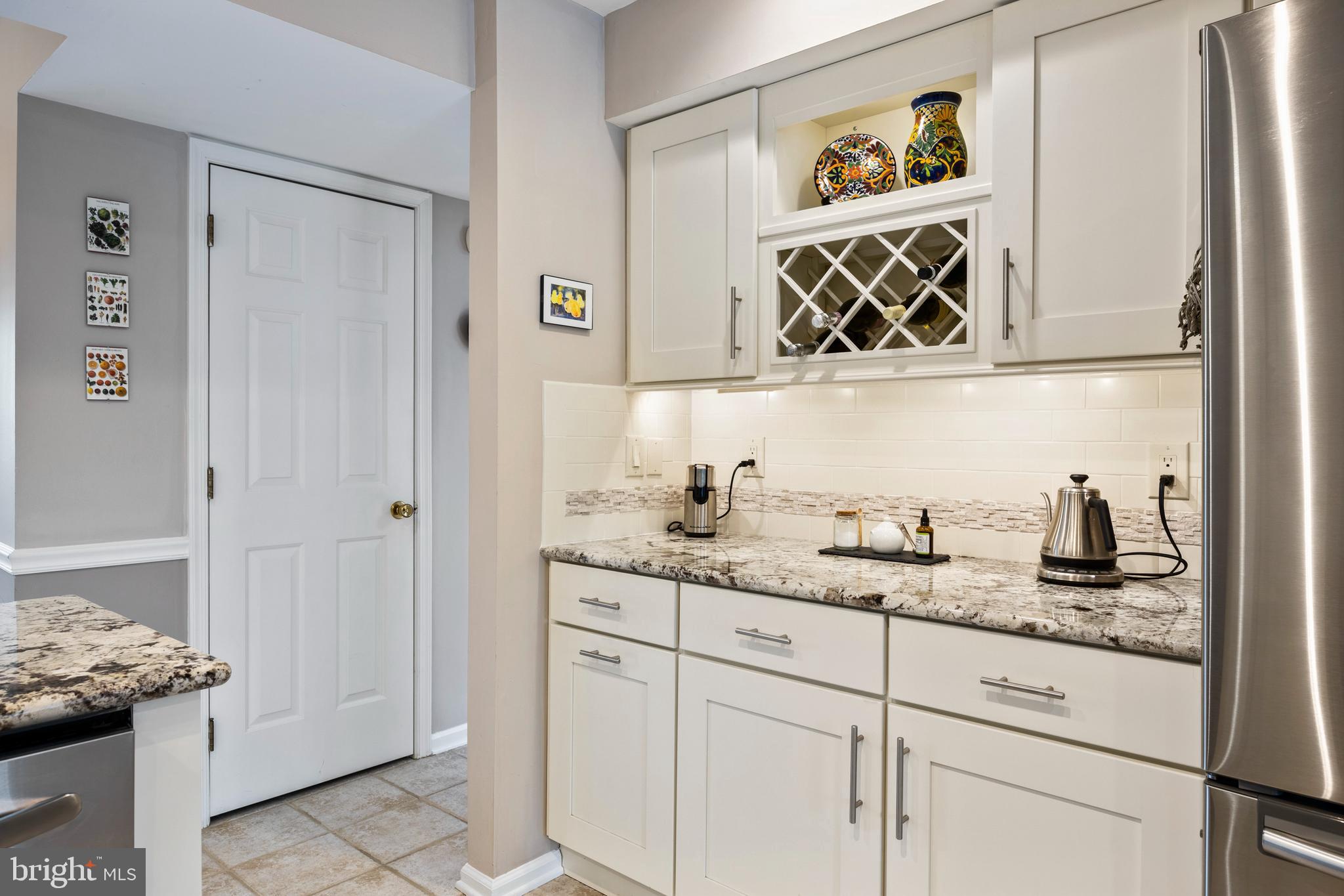 5 Harrison Road West, Unit 5 West Chester, PA 19380 - Photo 16 of 37 Subway tile w/custom accent tile
