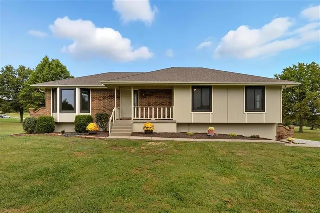 $525,000 | 13512 East 198th Street, Peculiar, MO 64078