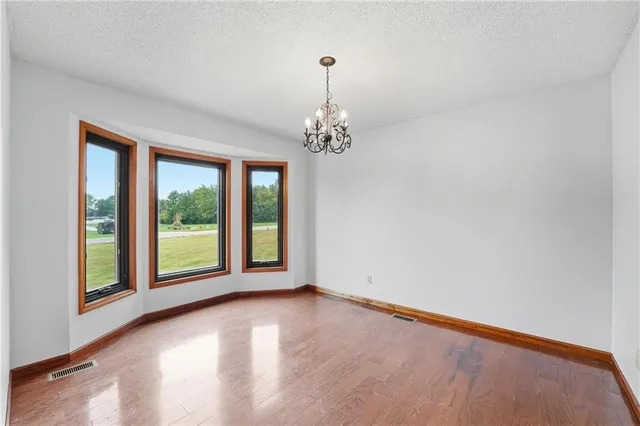 $525,000 | 13512 East 198th Street, Peculiar, MO 64078